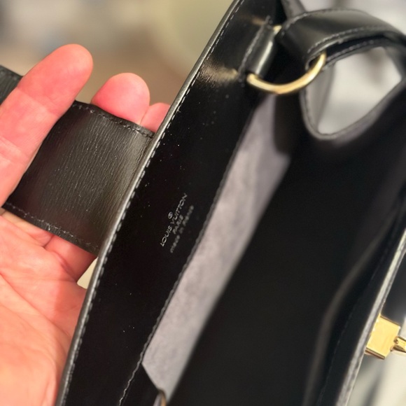 Louis Vuitton elegant black bucket bag - Picture 7 of 16